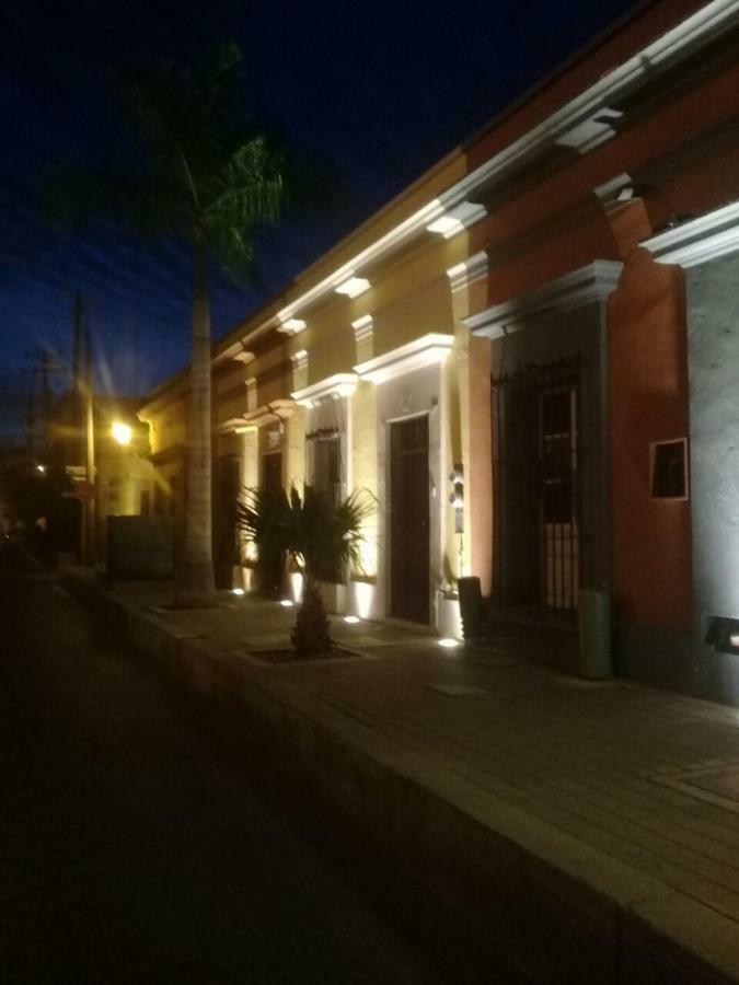Aguacate Suites Mazatlan Exterior photo